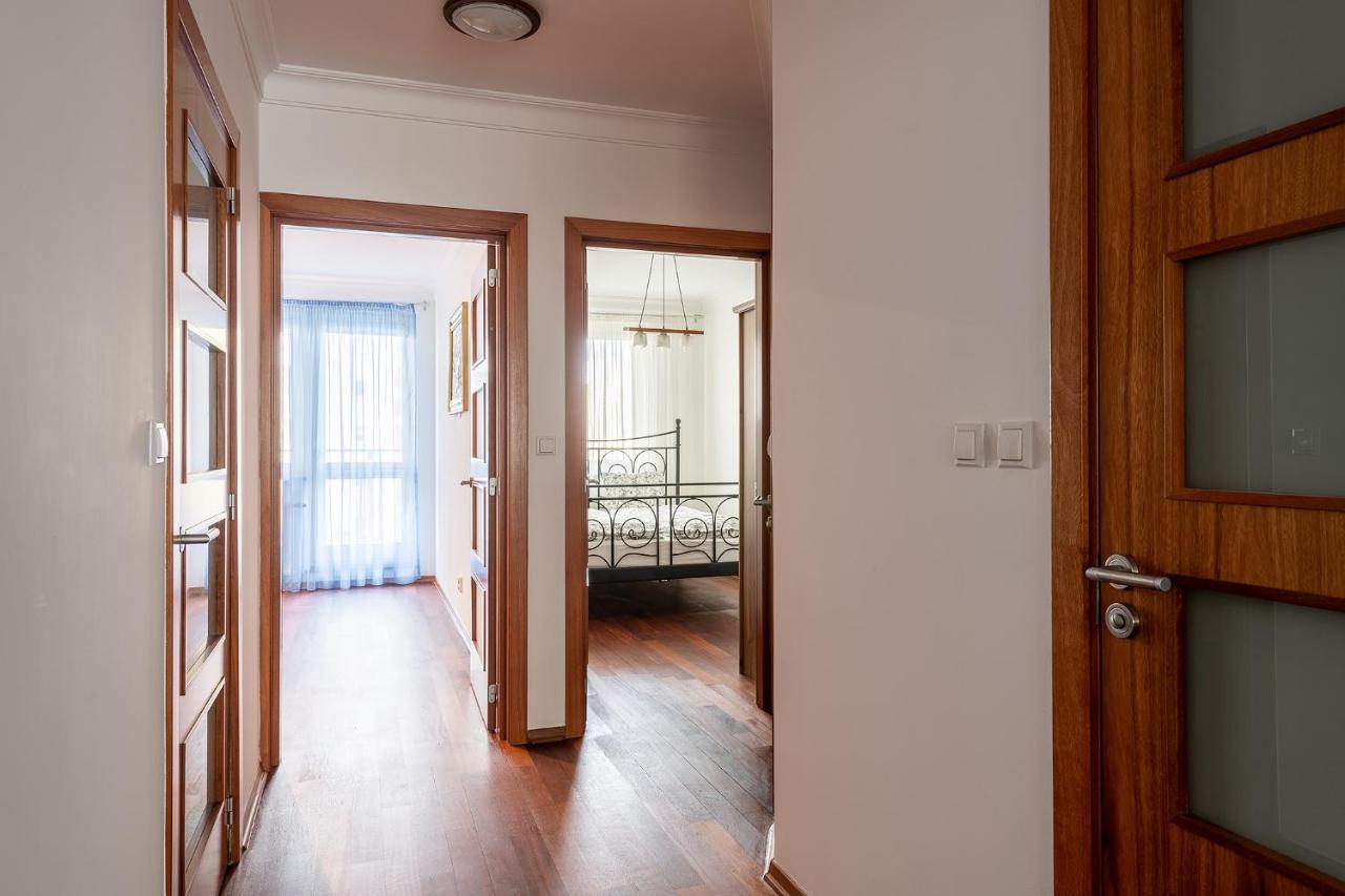 Bukowinska 12 Prywatne Mieszkanie 80M2 Z Dwiema Sypialniami I Balkonem 2X Bezplatne Miejsca Parkingowe Samodzielne Zameldowanie! Private Garage! Self Check-In System! Варшава Екстер'єр фото