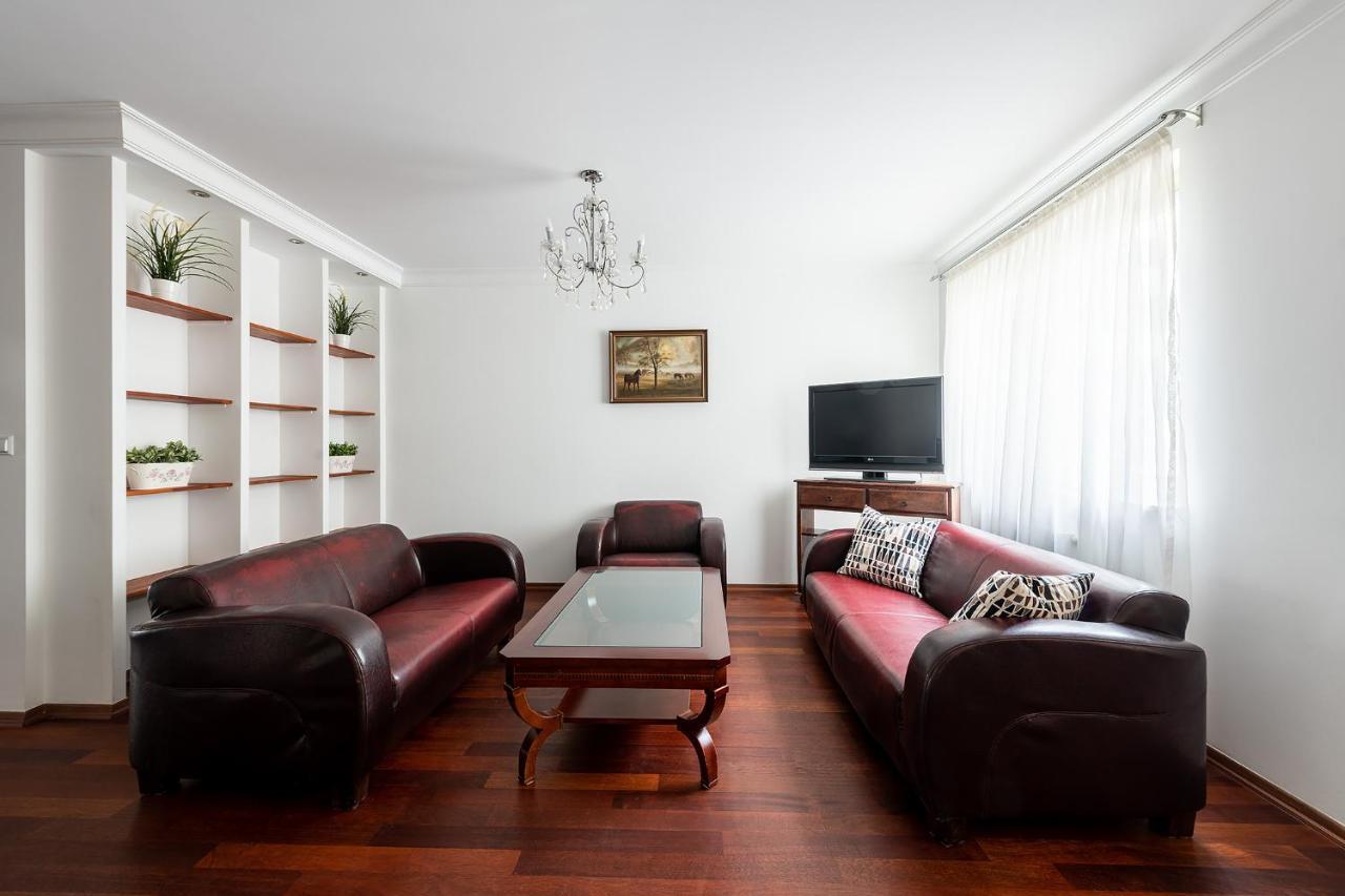 Bukowinska 12 Prywatne Mieszkanie 80M2 Z Dwiema Sypialniami I Balkonem 2X Bezplatne Miejsca Parkingowe Samodzielne Zameldowanie! Private Garage! Self Check-In System! Варшава Екстер'єр фото