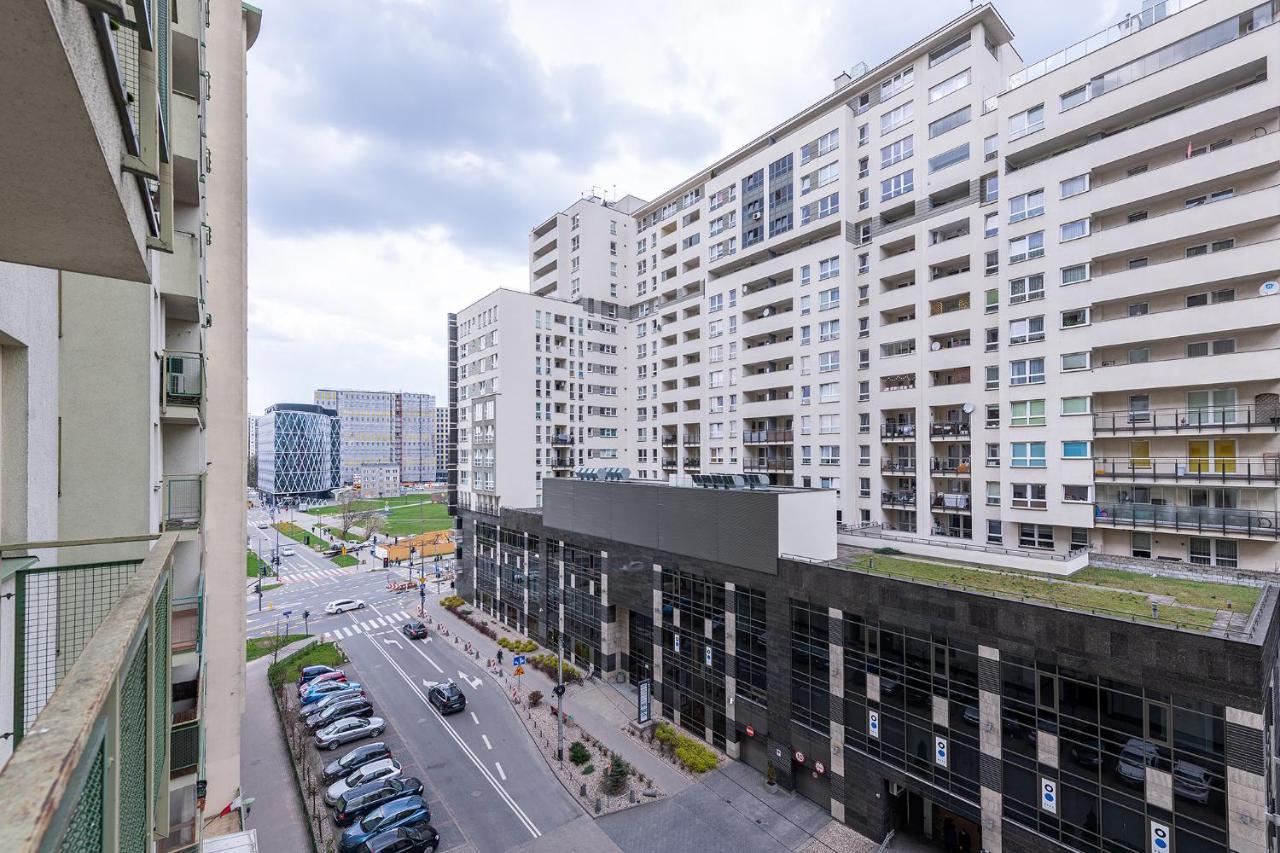 Bukowinska 12 Prywatne Mieszkanie 80M2 Z Dwiema Sypialniami I Balkonem 2X Bezplatne Miejsca Parkingowe Samodzielne Zameldowanie! Private Garage! Self Check-In System! Варшава Екстер'єр фото